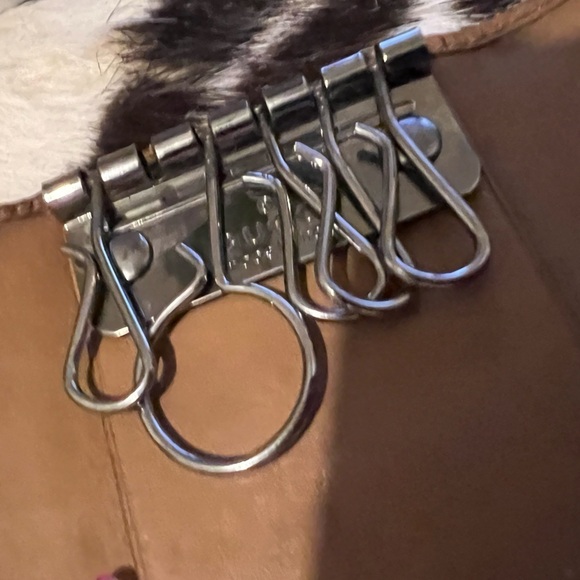 Authentic Gucci Key Holder - Picture 14 of 14